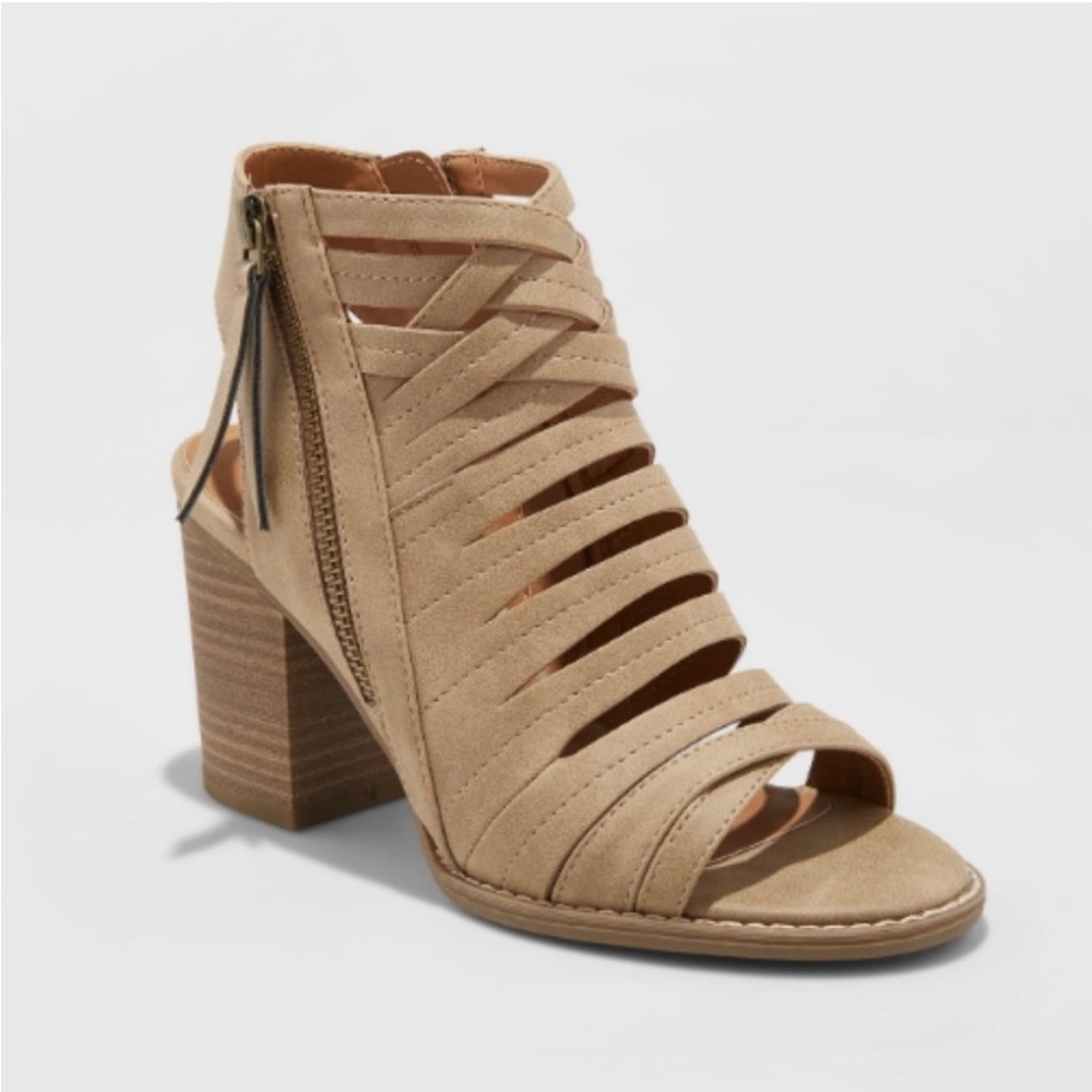 Universal Thread • Micro-suede heels • Tan